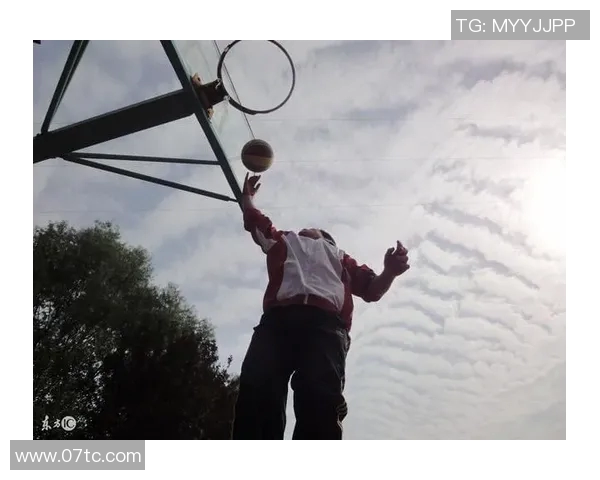 吴冠希:从青涩新星到篮球赛场的领军人物,见证中国篮球的崛起与辉煌 吴冠希:从青涩新星到篮球赛场的领军人物,见证中国篮球的崛起与辉煌